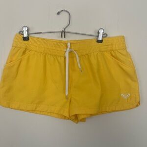Roxy Yellow Board Beach Swim Shorts Size 11 Rainbow Pockets Mid Rise